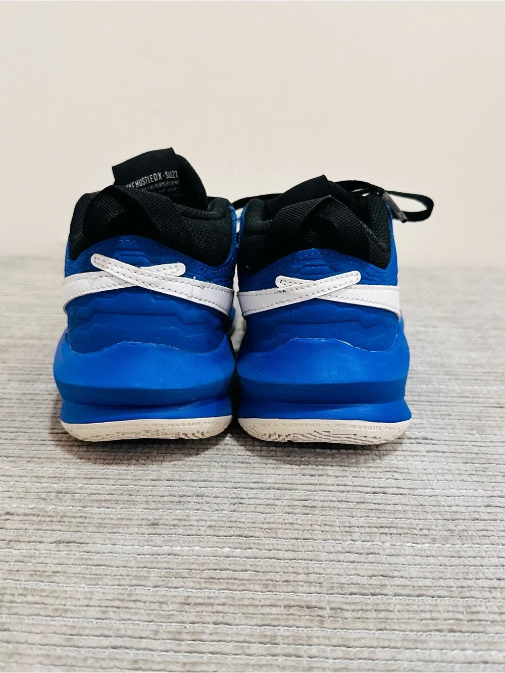 Nike Team Hustle D 10 GS Black Game Royal Blue Youth Sz 5.5Y EUR 38 CW6735-010